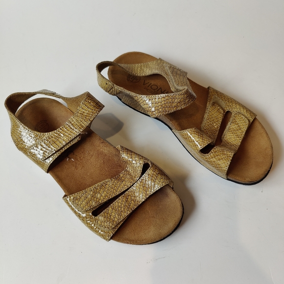 Vionic 44-Valencia Crocodile Embossed Comfort Sandals - Picture 2 of 5